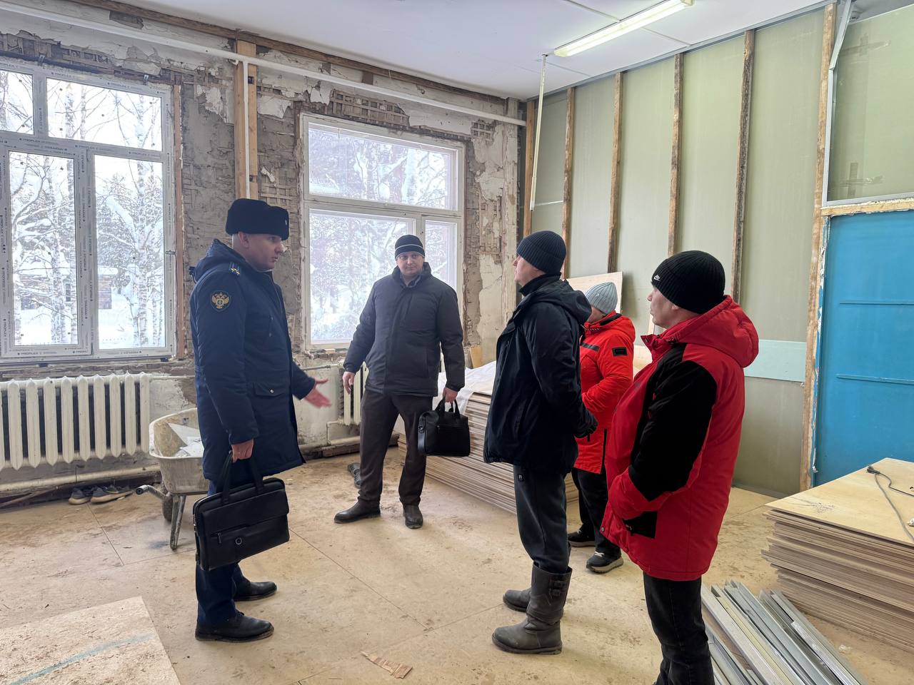 На минувшей неделе прокурор Усть-Куломского района Сергей Дядик провел личный прием граждан в поселке Зимстан