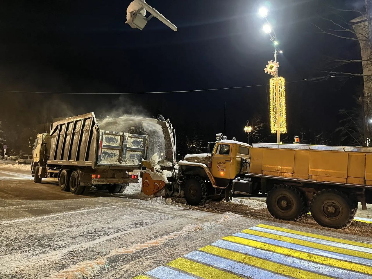 Максим Мартышин: Пока город спал, наши дорожники не прекращали работать Максим Мартышин: Пока город спал, наши дорожники не прекращали работать