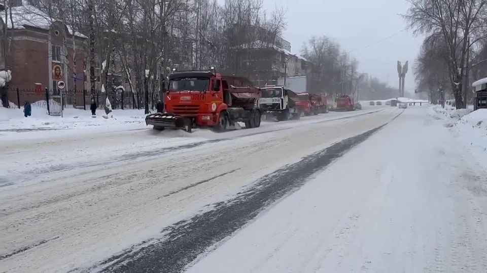 Максим Мартышин: Друзья, сегодня в городе снежная погода!