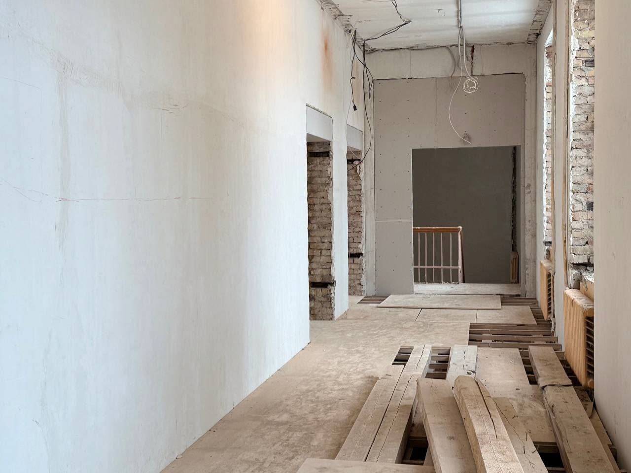 Продолжаем контролировать ход капитального ремонта Технического лицея - работы идут по графику Продолжаем контролировать ход капитального ремонта Технического лицея - работы идут по графику