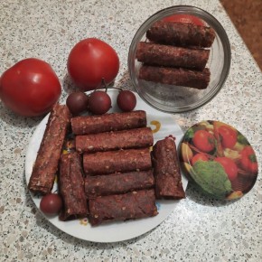 Томатная пастила с чесноком: вкусная закуска для зимы