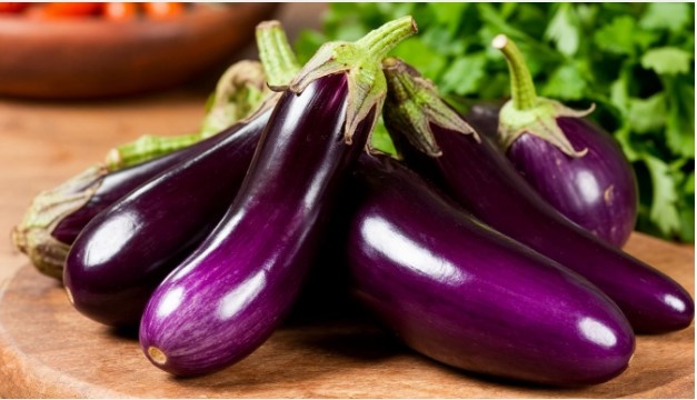 Летний салат с баклажанами и пастой: вкус Средиземноморья на вашем столе