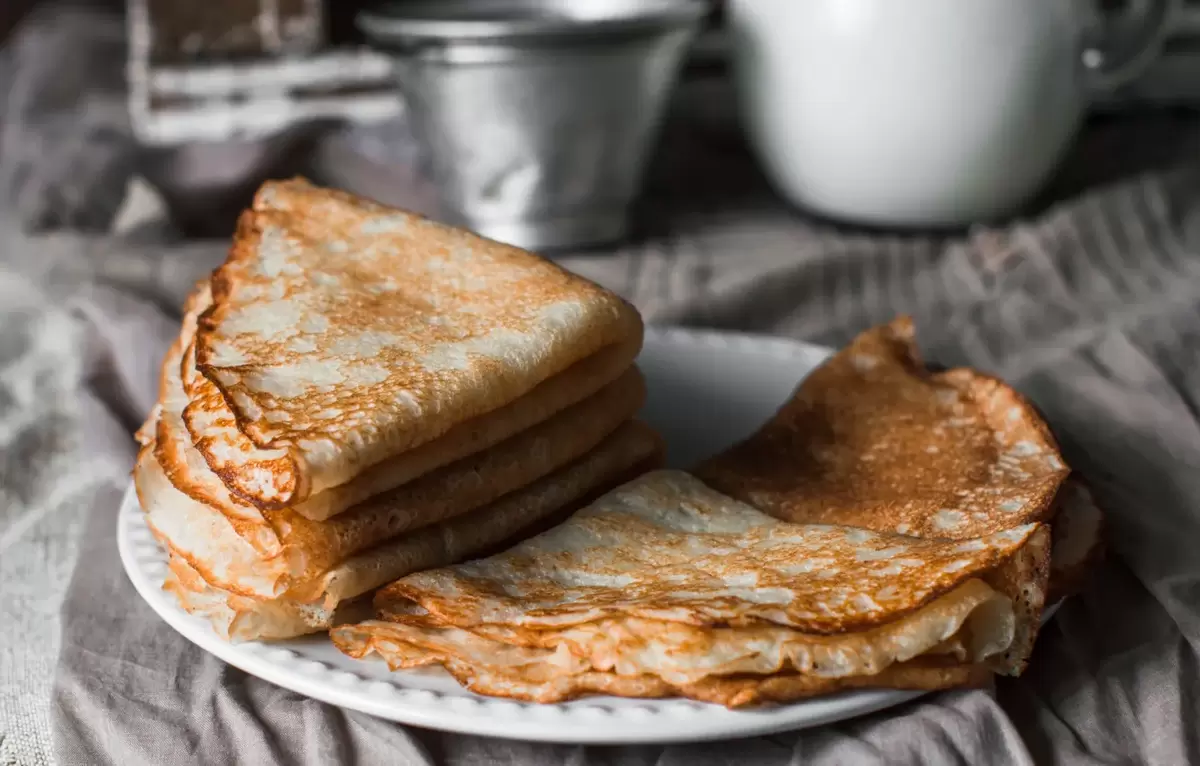 Какой выбрать рецепт блинов для праздника: тонкие, пышные или заварные?