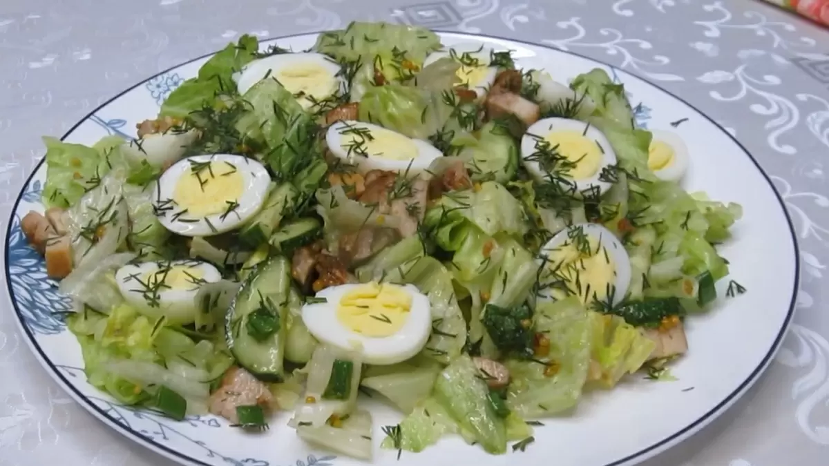 Легкий и вкусный салат: идеальное решение для ужина без майонеза