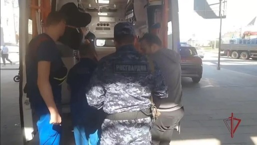 В Центральном административном округе столицы сотрудники вневедомственной охраны Главного управления Росгвардии по городу Москве помогли мужчине, повредившему ногу
