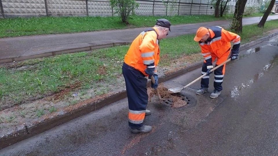 Друзья, этой ночью Сыктывкар накрыла настоящая гроза Друзья, этой ночью Сыктывкар накрыла настоящая гроза