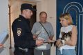 Сыктывкарские полицейские и общественники продолжают информировать граждан о способах защиты от дистанционного мошенничества