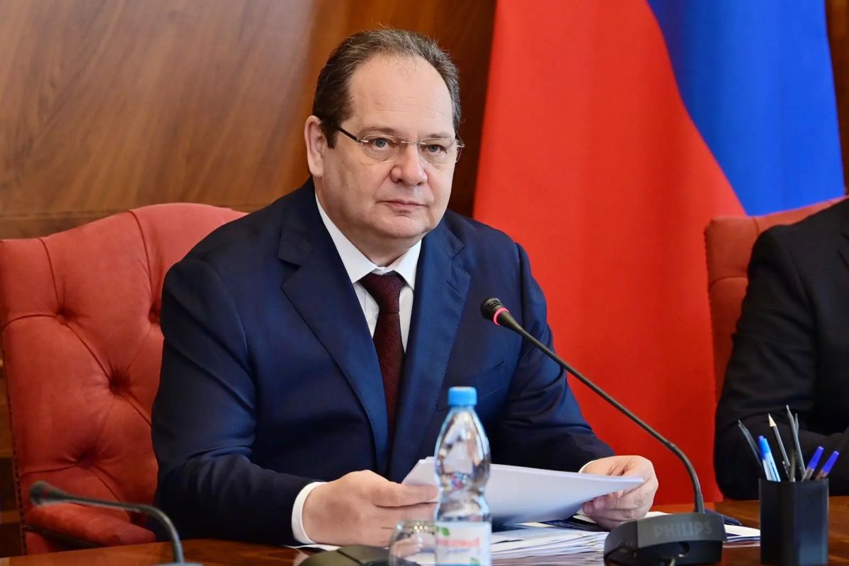 Ростислав Гольдштейн: Строительство больниц, школ, дорог и мостов – в центре внимания Правительства Коми Ростислав Гольдштейн: Строительство больниц, школ, дорог и мостов – в центре внимания Правительства Коми