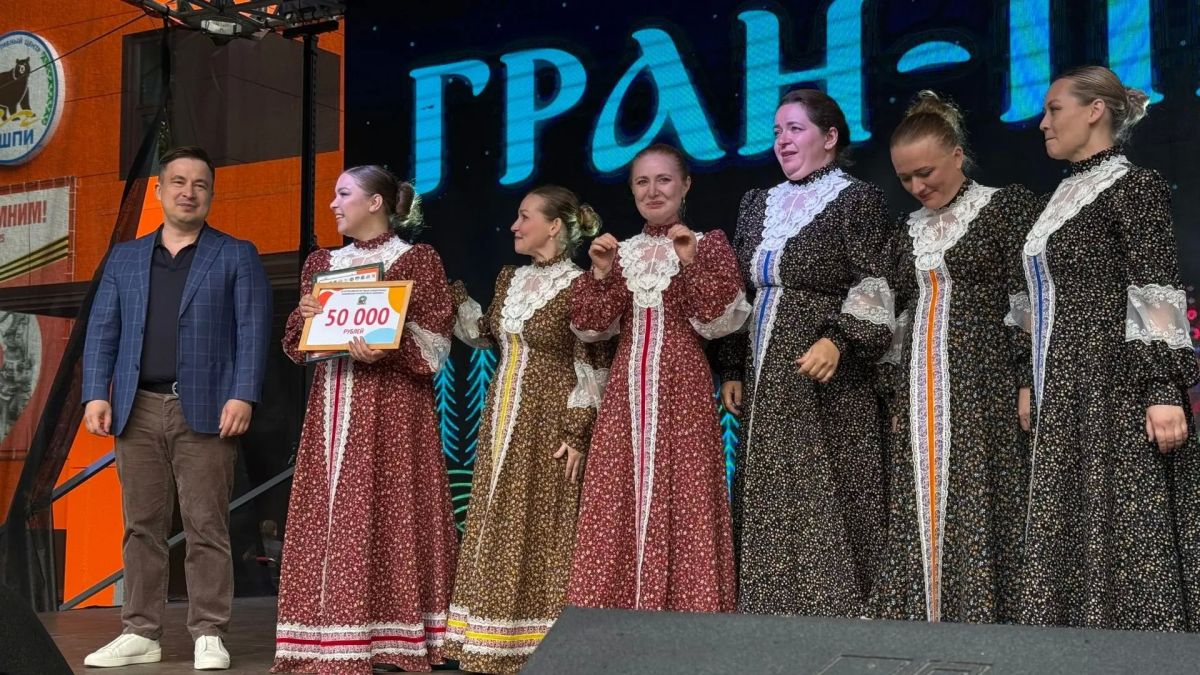 Сыктывкарский хор «Эжва йлга» победил на фестивале «Завалинка» Сыктывкарский хор «Эжва йлга» победил на фестивале «Завалинка»