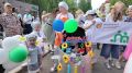 День семьи, любви и верности в этом году запомнился ещё одним тёплым событием - шествием мам с колясками