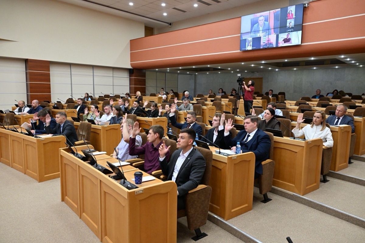 Прошло первое заседание Молодёжного парламента Государственного Совета Республики Коми VII созыва Прошло первое заседание Молодёжного парламента Государственного Совета Республики Коми VII созыва