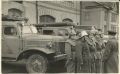 #РетроФото. На фотографии 1964 года построение караула №3 Сыктывкарской городской пожарной команды на фасаде здания Отдела пожарной охраны МООП Коми АССР (ул