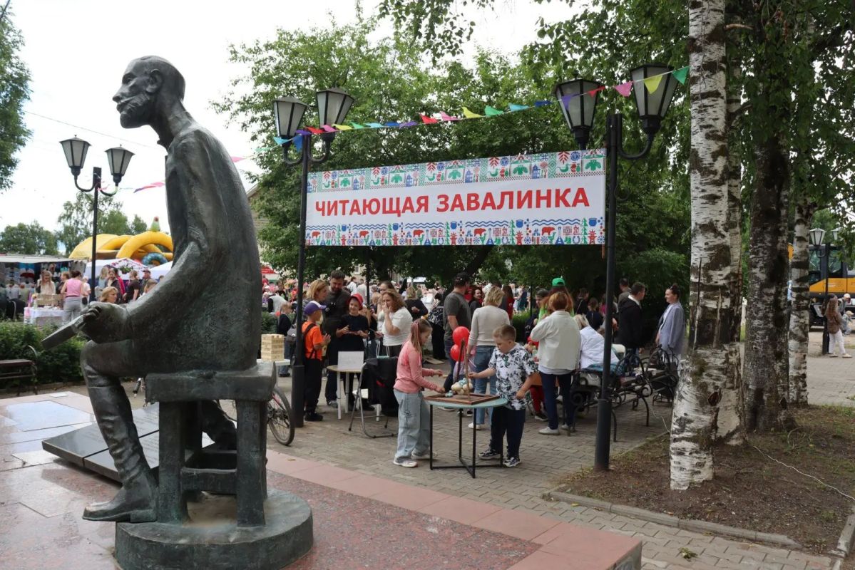 Ростислав Гольдштейн: В эти июльские дни сразу девять районов отмечают свои дни рождения Ростислав Гольдштейн: В эти июльские дни сразу девять районов отмечают свои дни рождения