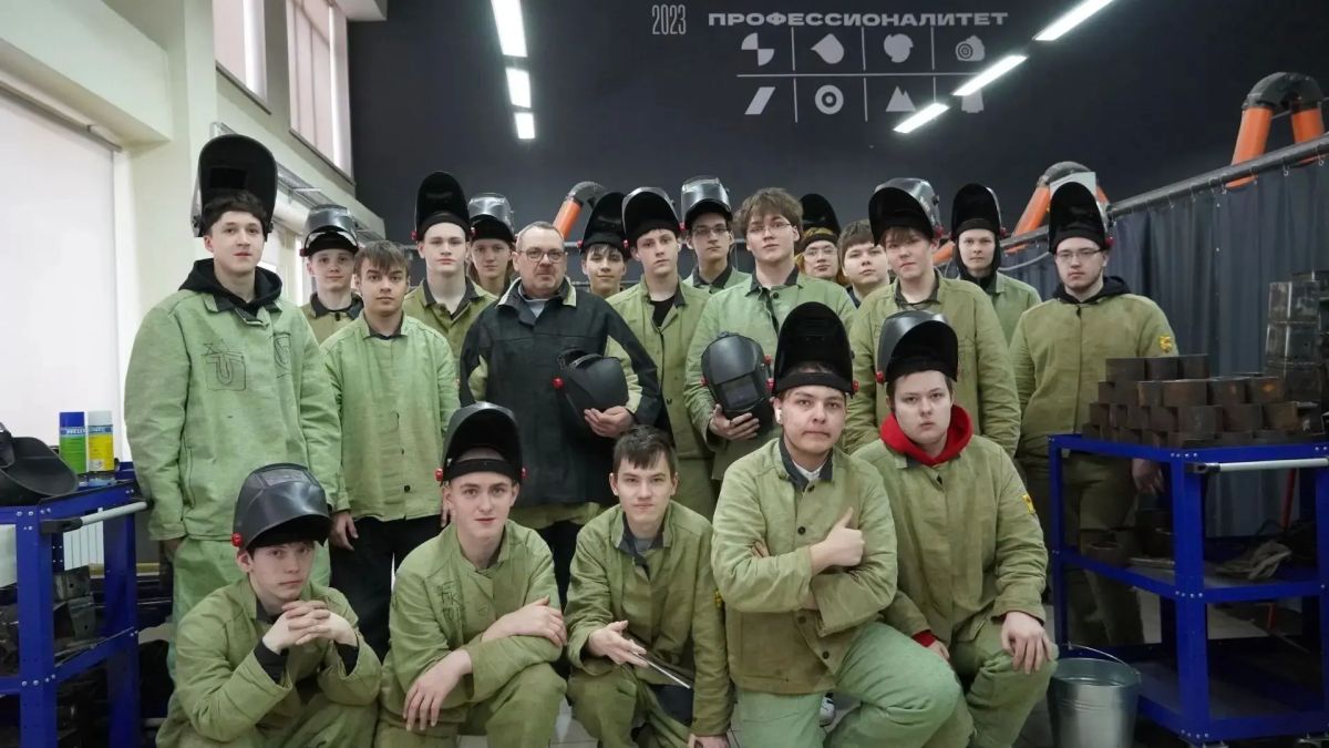 Ростислав Гольдштейн: Экономика региона меняется, и чтобы идти в ногу со временем, мы должны готовить специалистов «на вырост» – под конкретные задачи промышленности Ростислав Гольдштейн: Экономика региона меняется, и чтобы идти в ногу со временем, мы должны готовить специалистов «на вырост» – под конкретные задачи промышленности
