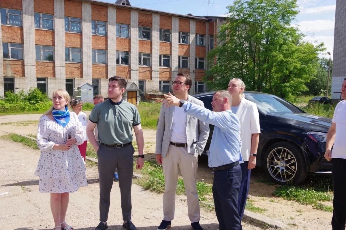 В Визинге продолжается капремонт Молодёжного центра В Визинге продолжается капремонт Молодёжного центра