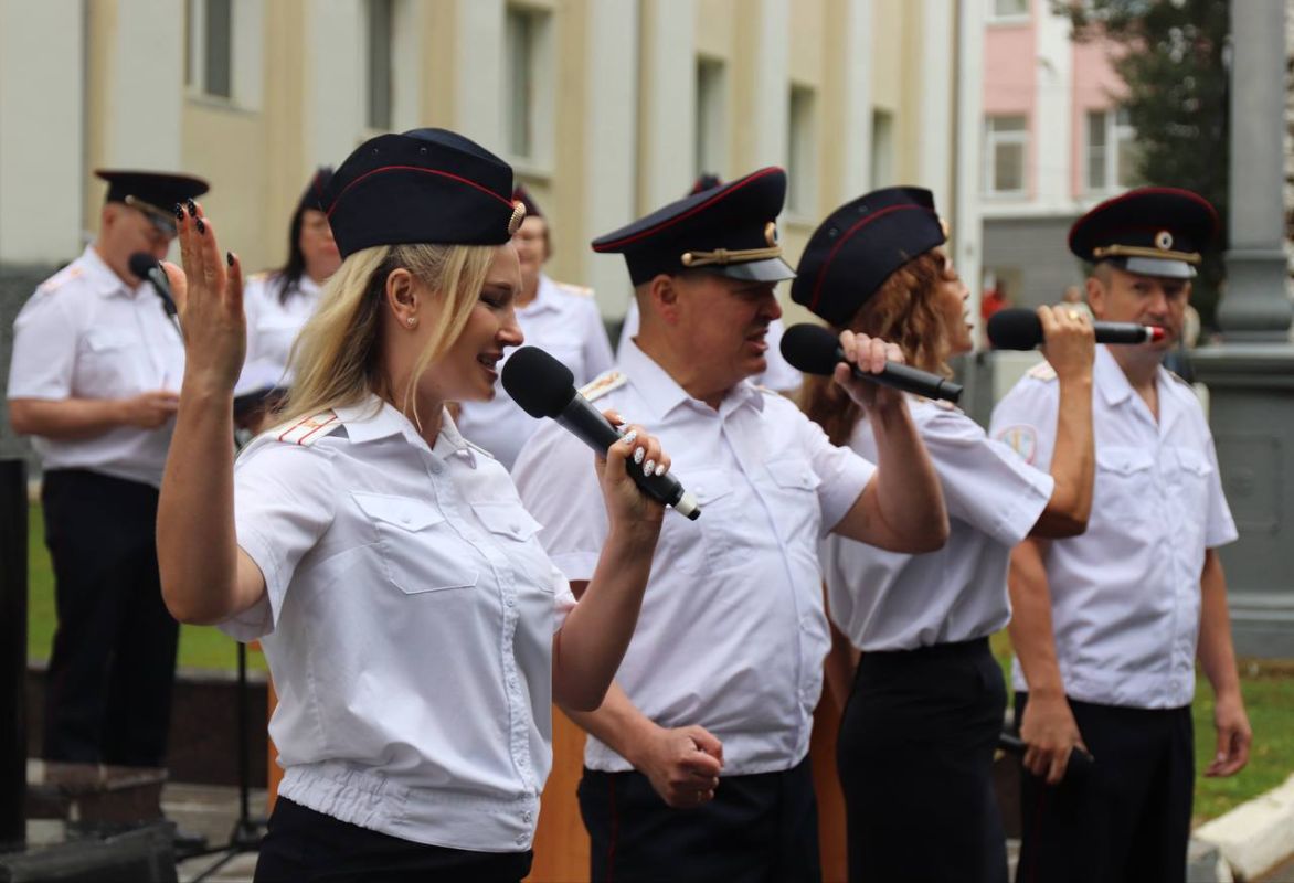 В МВД по Республике Коми прошло торжественное мероприятие в честь 105-летия ведомства В МВД по Республике Коми прошло торжественное мероприятие в честь 105-летия ведомства