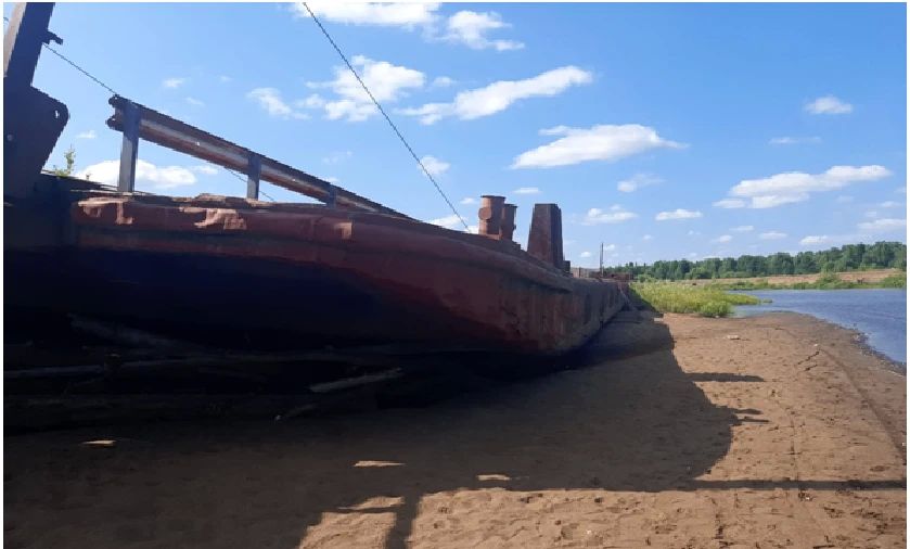 Сыктывкарская природоохранная межрайонная прокуратура провела проверку исполнения администрацией МО МР «Корткеросский» законодательства об охране окружающей среды при содержании наплавного моста на левом берегу реки Локчим...