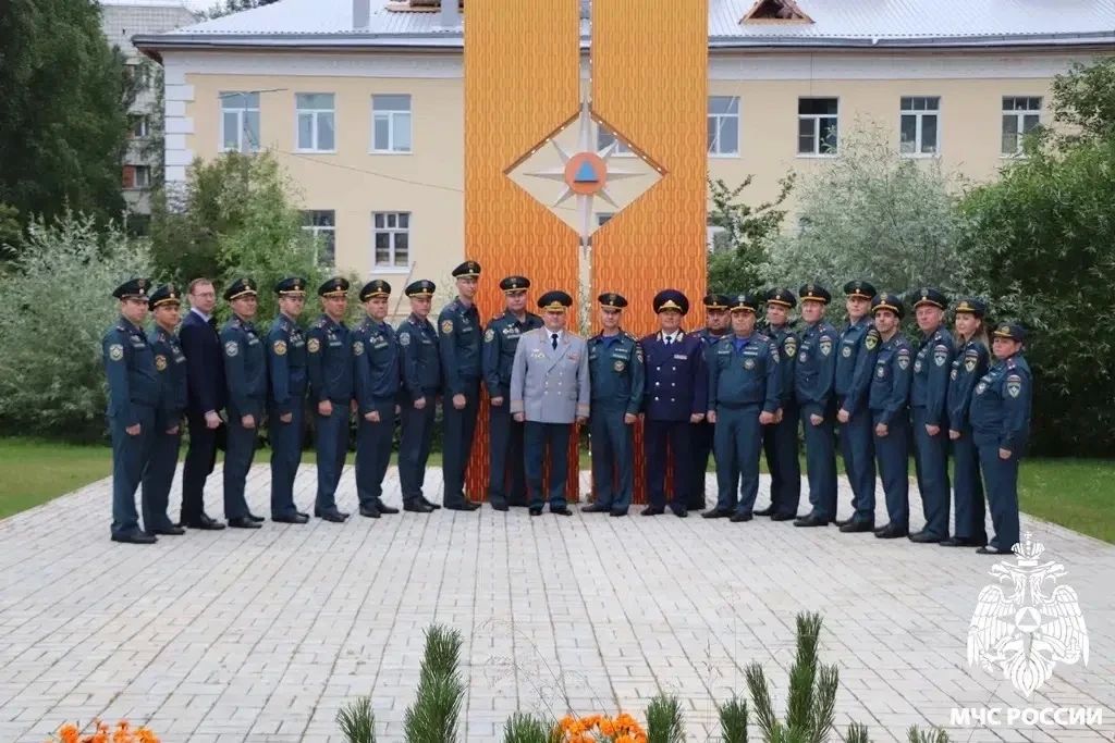 Памятный знак в честь юбилея Госпожнадзора открыт в Сыктывкаре Памятный знак в честь юбилея Госпожнадзора открыт в Сыктывкаре