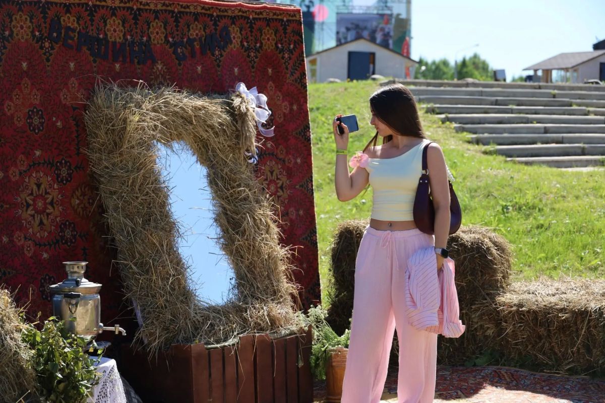 Второй день фестиваля «Живой воздух» в Ыбе Второй день фестиваля «Живой воздух» в Ыбе