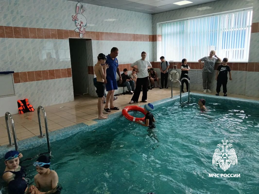 Надень, брось, потяни. Безопасность детей на водных объектах – приоритетная задача ГИМС в Республике Коми Надень, брось, потяни. Безопасность детей на водных объектах – приоритетная задача ГИМС в Республике Коми