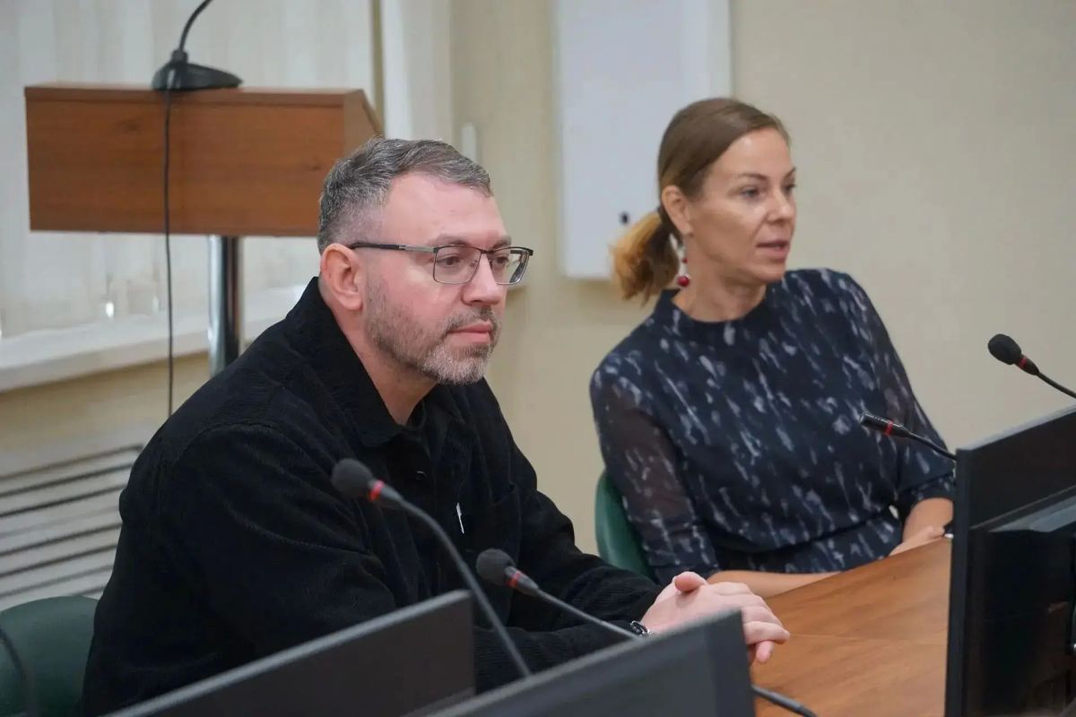 В администрации Сыктывкара прошла встреча со студентами-архитекторами 3-го курса Ухтинского государственного технического университета В администрации Сыктывкара прошла встреча со студентами-архитекторами 3-го курса Ухтинского государственного технического университета