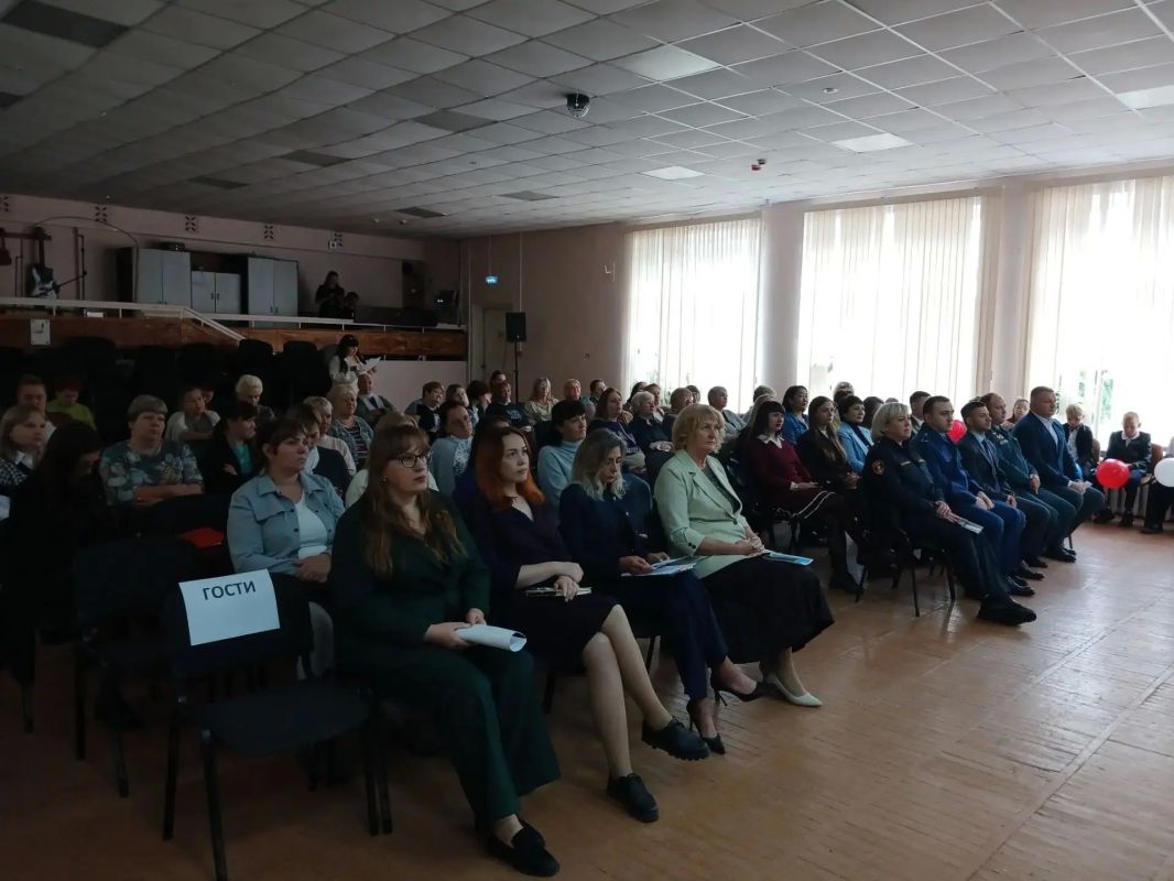 В преддверии нового учебного года прокуроры городов и районов принимают участие в ежегодных августовских педагогических совещаниях В преддверии нового учебного года прокуроры городов и районов принимают участие в ежегодных августовских педагогических совещаниях