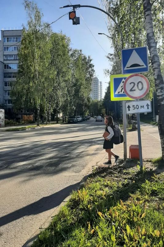 Максим Мартышин: Завтра 1 сентября, тысячи детей и родителей отправятся в школы на линейки в День знаний Максим Мартышин: Завтра 1 сентября, тысячи детей и родителей отправятся в школы на линейки в День знаний