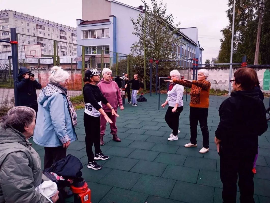 В Сыктывкаре открылись шесть новых спортивных зон В Сыктывкаре открылись шесть новых спортивных зон