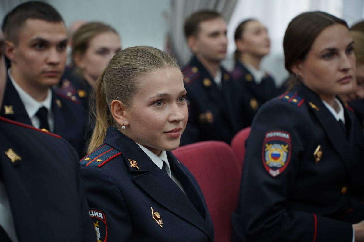 Андрей Сицский встретился с выпускниками ведомственных вузов 2026 года Андрей Сицский встретился с выпускниками ведомственных вузов 2026 года