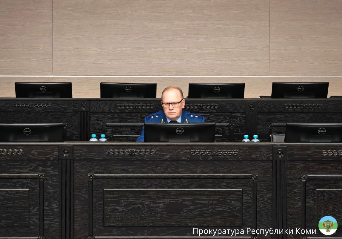 Прокурор Республики Коми Николай Егоров провёл в режиме ВКС личный приём жителей г. Печоры. Обращения граждан касались нарушений жилищных, социальных и иных прав Прокурор Республики Коми Николай Егоров провёл в режиме ВКС личный приём жителей г. Печоры. Обращения граждан касались нарушений жилищных, социальных и иных прав