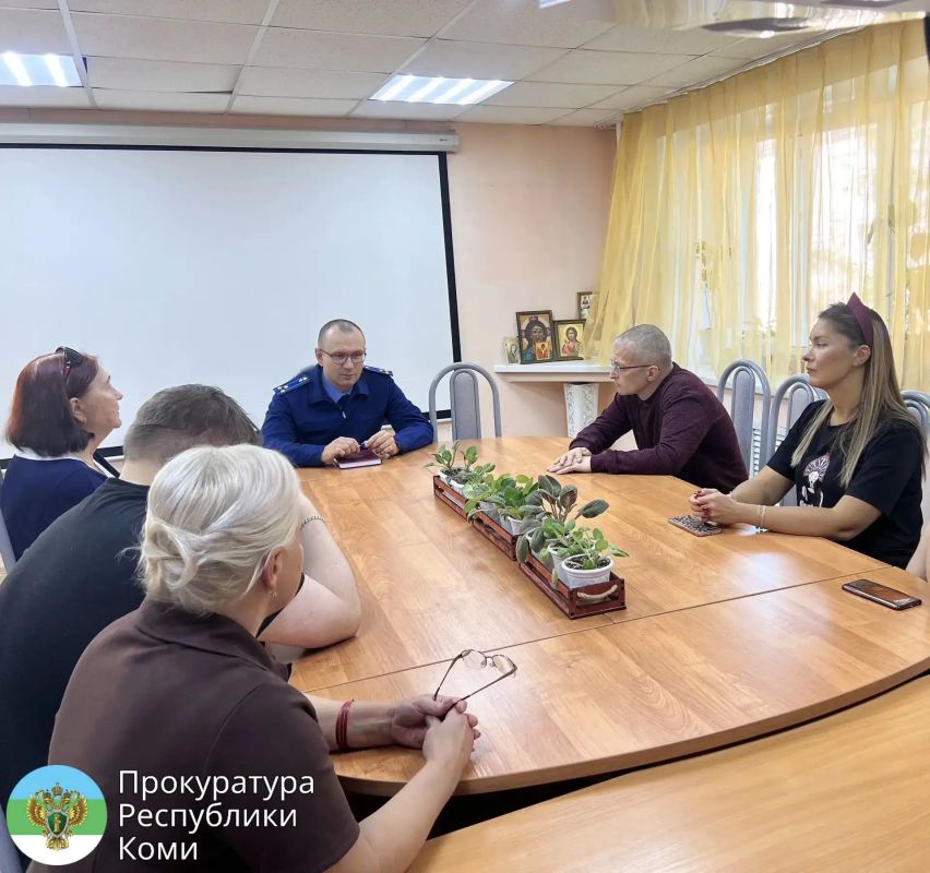 Прокурор г. Воркуты Сергей Данилов провел выездной личный прием в Воркутинской городской общественной организации КРОО «Всероссийское общество инвалидов»