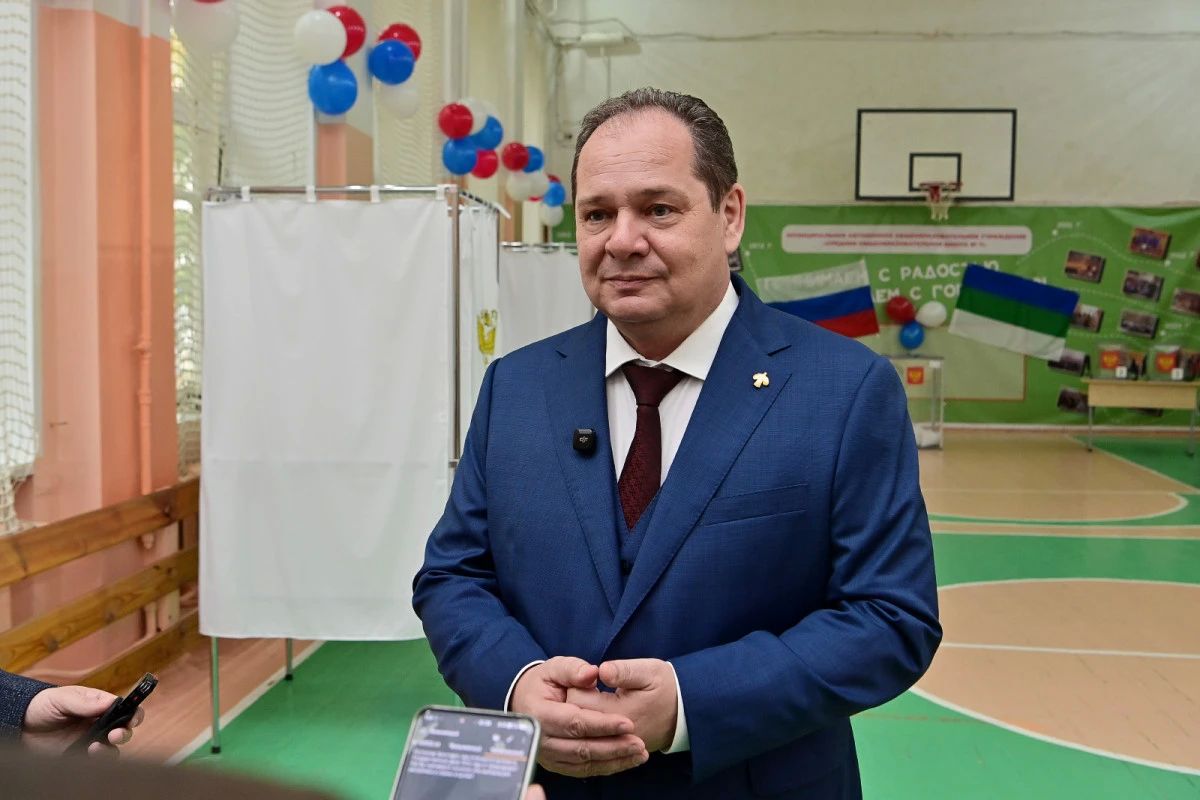 «Выбираем будущее страны»: Ростислав Гольдштейн проголосовал на выборах в Государственную Думу Российской Федерации «Выбираем будущее страны»: Ростислав Гольдштейн проголосовал на выборах в Государственную Думу Российской Федерации