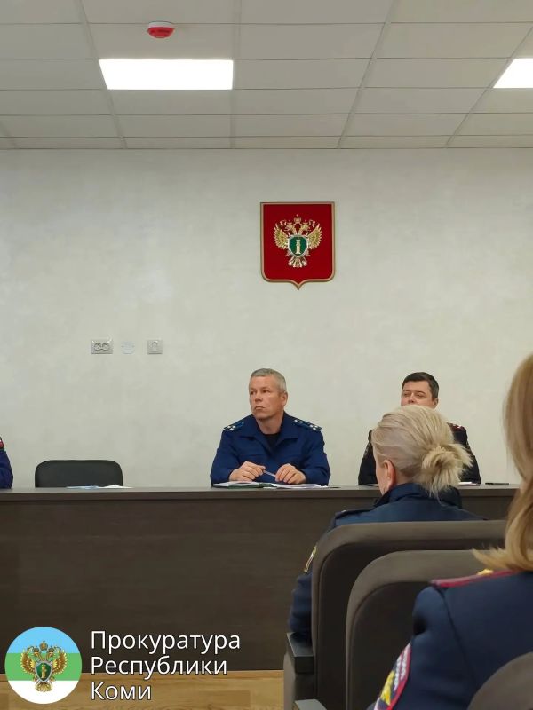 Под председательством прокурора г. Сыктывкара Павла Якимова 16 сентября 2026 года проведено межведомственное совещание руководителей правоохранительных органов г. Сыктывкара по вопросу профилактики, выявления, раскрываемости... Под председательством прокурора г. Сыктывкара Павла Якимова 16 сентября 2026 года проведено межведомственное совещание руководителей правоохранительных органов г. Сыктывкара по вопросу профилактики, выявления, раскрываемости...