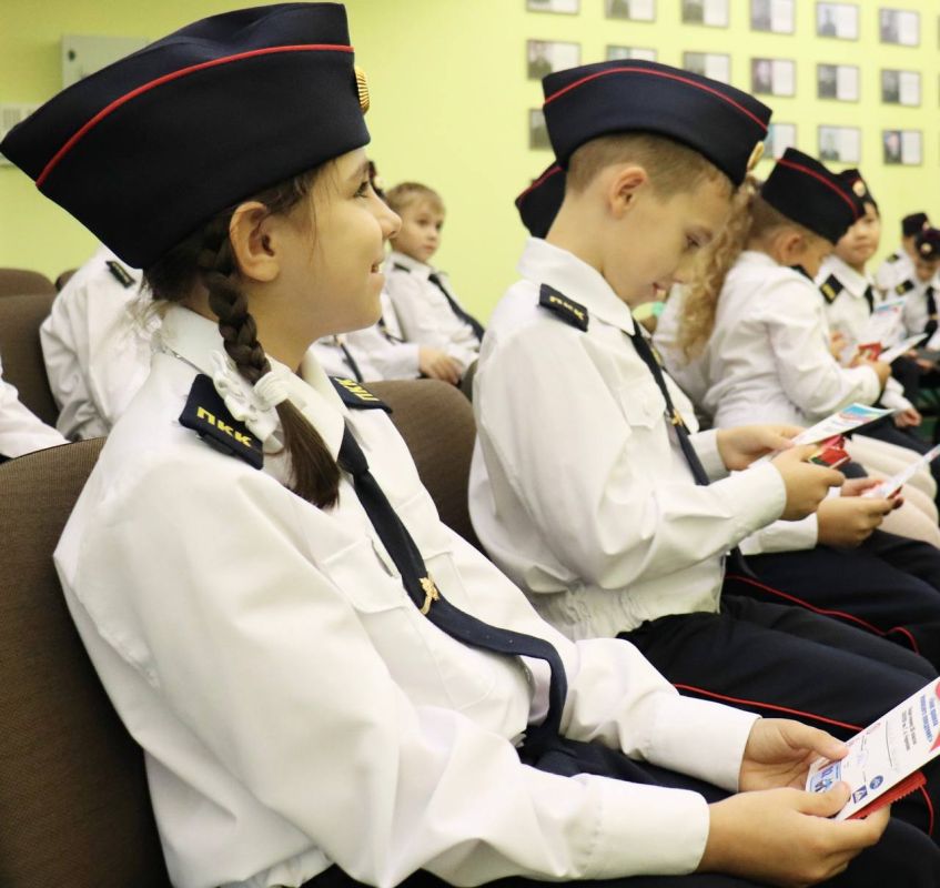 Прокадеты побывали в гостях у воркутинских полицейских Прокадеты побывали в гостях у воркутинских полицейских