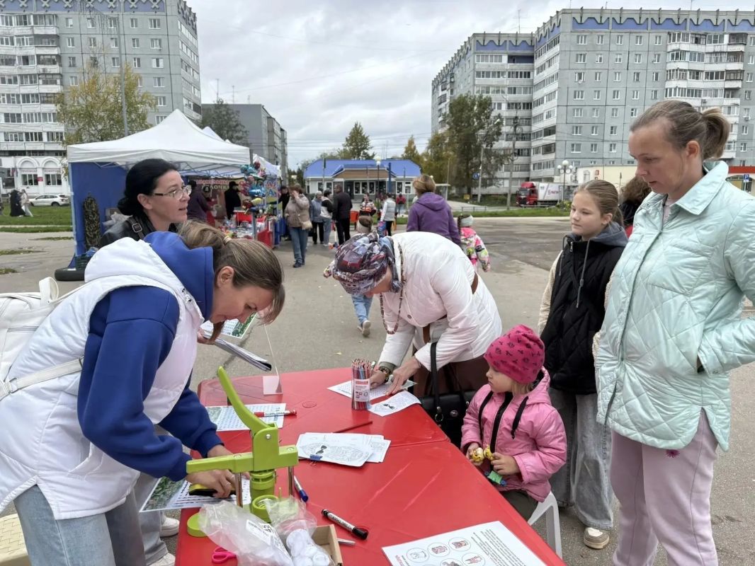 Дни микрорайонов в Эжве в самом разгаре! Сегодня для вас продолжают работу сразу 12 площадок Дни микрорайонов в Эжве в самом разгаре! Сегодня для вас продолжают работу сразу 12 площадок