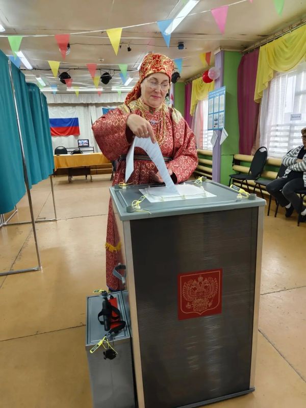 А вот так голосуют в селах УстьЦильма и Окунев Нос А вот так голосуют в селах УстьЦильма и Окунев Нос