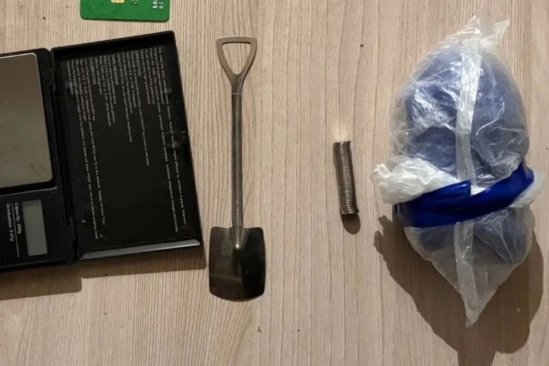 В Печоре полицейские задержали организатора теневого интернет-магазина по продаже наркотиков В Печоре полицейские задержали организатора теневого интернет-магазина по продаже наркотиков