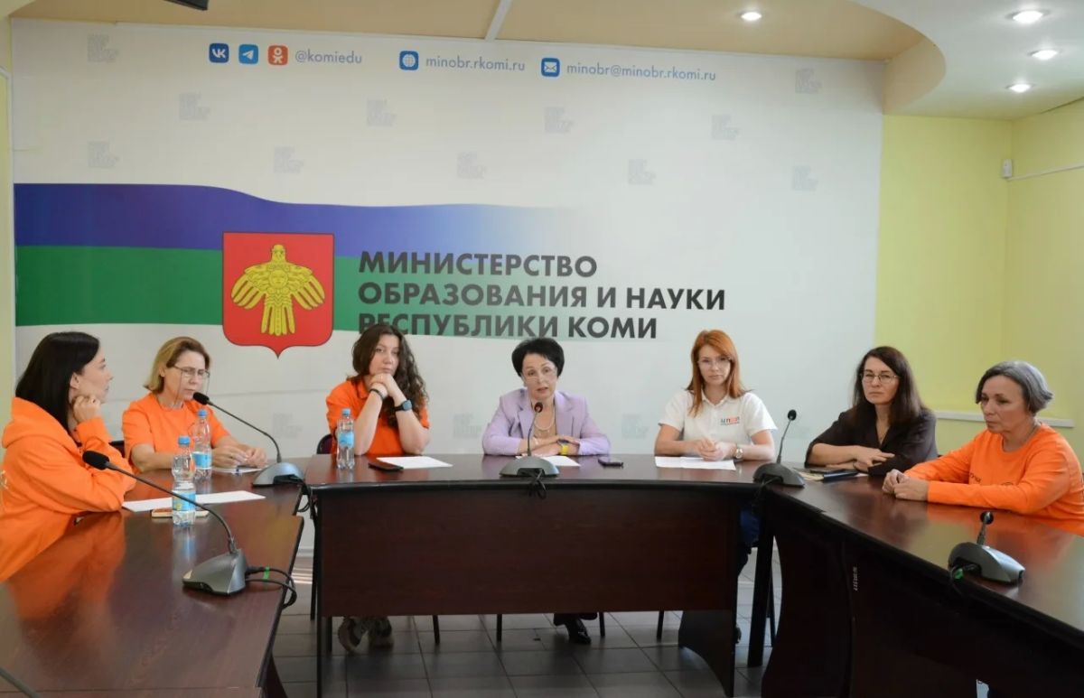Представители поисково-спасательного отряда «ЛизаАлерт» провели онлайн-встречу с педагогами Коми Представители поисково-спасательного отряда «ЛизаАлерт» провели онлайн-встречу с педагогами Коми