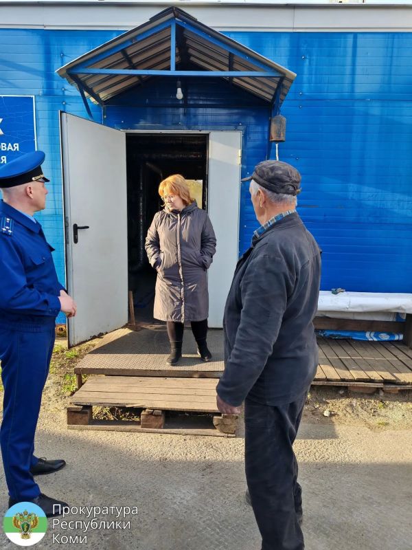 Печорский межрайонный прокурор Роман Якименко провел личный прием граждан в п. Зеленоборск. Обращения граждан касались нарушений жилищного законодательства, предоставления коммунальных услуг и оказания медицинской помощи Печорский межрайонный прокурор Роман Якименко провел личный прием граждан в п. Зеленоборск. Обращения граждан касались нарушений жилищного законодательства, предоставления коммунальных услуг и оказания медицинской помощи