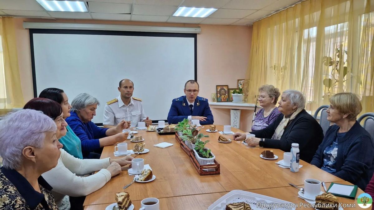 Перед празднованием Международного дня пожилых людей прокурор г. Воркуты Сергей Данилов совместно с руководителем Следственного отдела по г. Воркуте СУ СК России по Республике Коми Сергеем Лопачуком провели выездной личный...
