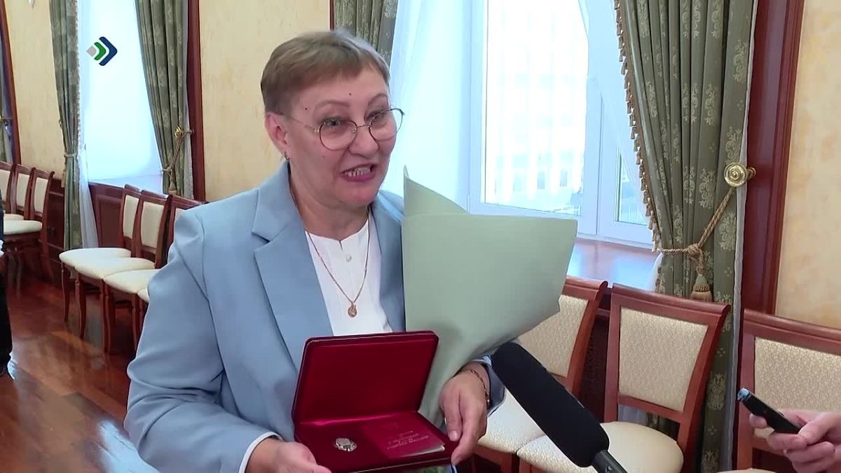 В преддверии дня учителя в администрации Главы и правительства Коми чествовали лучших учителей, воспитателей, педагогов средних специальных и высших учебных заведений