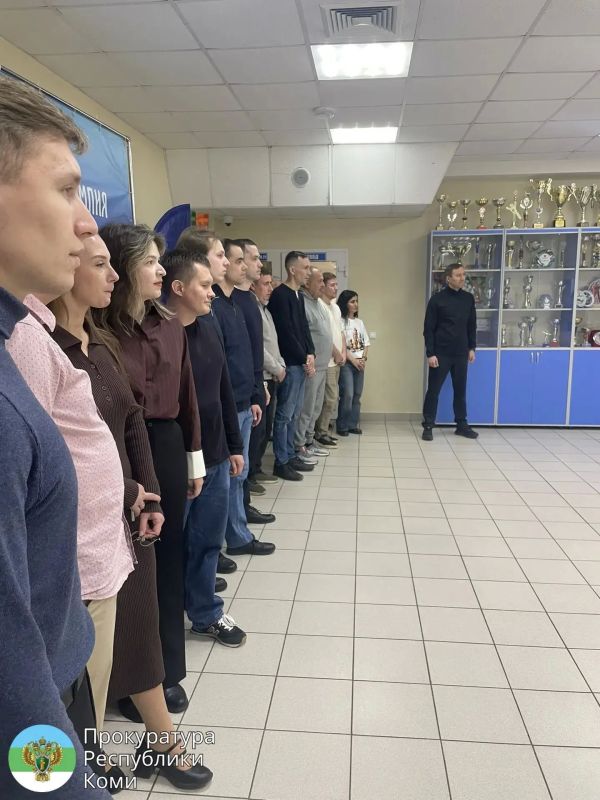 В минувшие выходные на базе СК «Северная Олимпия» состоялся турнир по шахматам среди работников и пенсионеров органов прокуратуры, суда и следственного комитета В минувшие выходные на базе СК «Северная Олимпия» состоялся турнир по шахматам среди работников и пенсионеров органов прокуратуры, суда и следственного комитета