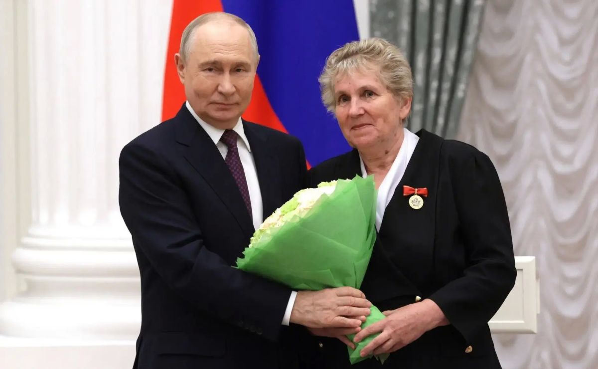 Педагогу и наставнику Героя России Станислава Кочева вручили президентскую награду