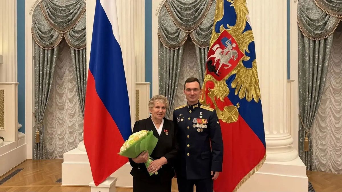 Максим Мартышин: У нас замечательная новость! Классный руководитель Героя России Станислава Кочева Татьяна Кислякова получила государственную награду в Кремле Максим Мартышин: У нас замечательная новость! Классный руководитель Героя России Станислава Кочева Татьяна Кислякова получила государственную награду в Кремле