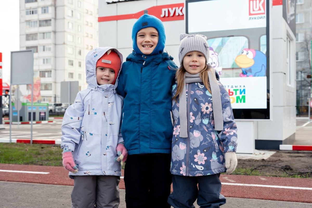 Мультидром ЛУКОЙЛа — в списке лучших парков страны наряду с «Зарядьем» и «Сокольниками» Мультидром ЛУКОЙЛа — в списке лучших парков страны наряду с «Зарядьем» и «Сокольниками»