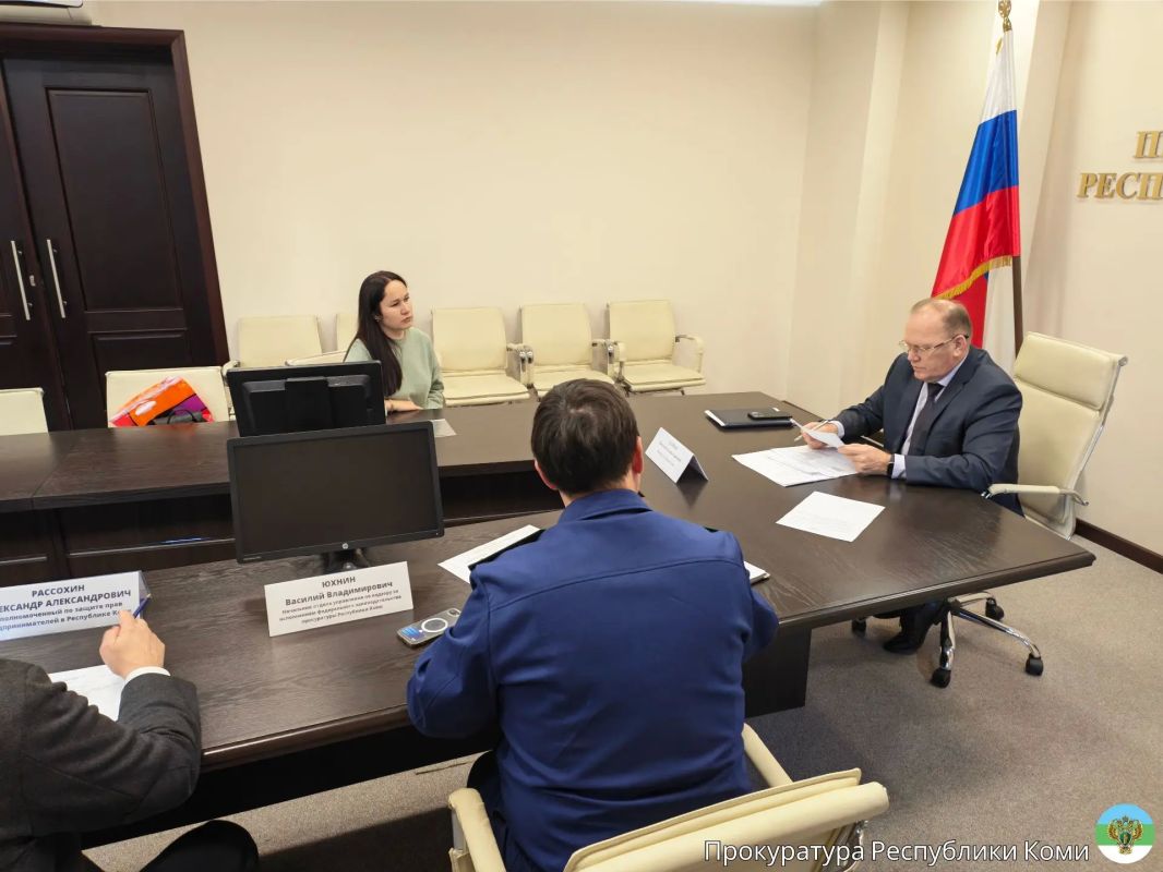 Сегодня прокурор Республики Коми Николай Егоров в рамках Всероссийского дня приема предпринимателей встретился с представителями бизнес-сообщества Сегодня прокурор Республики Коми Николай Егоров в рамках Всероссийского дня приема предпринимателей встретился с представителями бизнес-сообщества