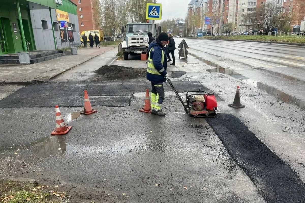 Максим Мартышин: Друзья, у природы свои планы на октябрь, а у коммунальщиков - свои Максим Мартышин: Друзья, у природы свои планы на октябрь, а у коммунальщиков - свои