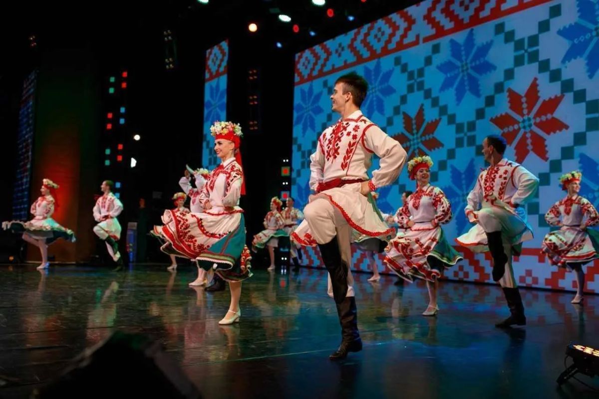 Ансамбль «Алтай» впервые выступит в Коми Ансамбль «Алтай» впервые выступит в Коми