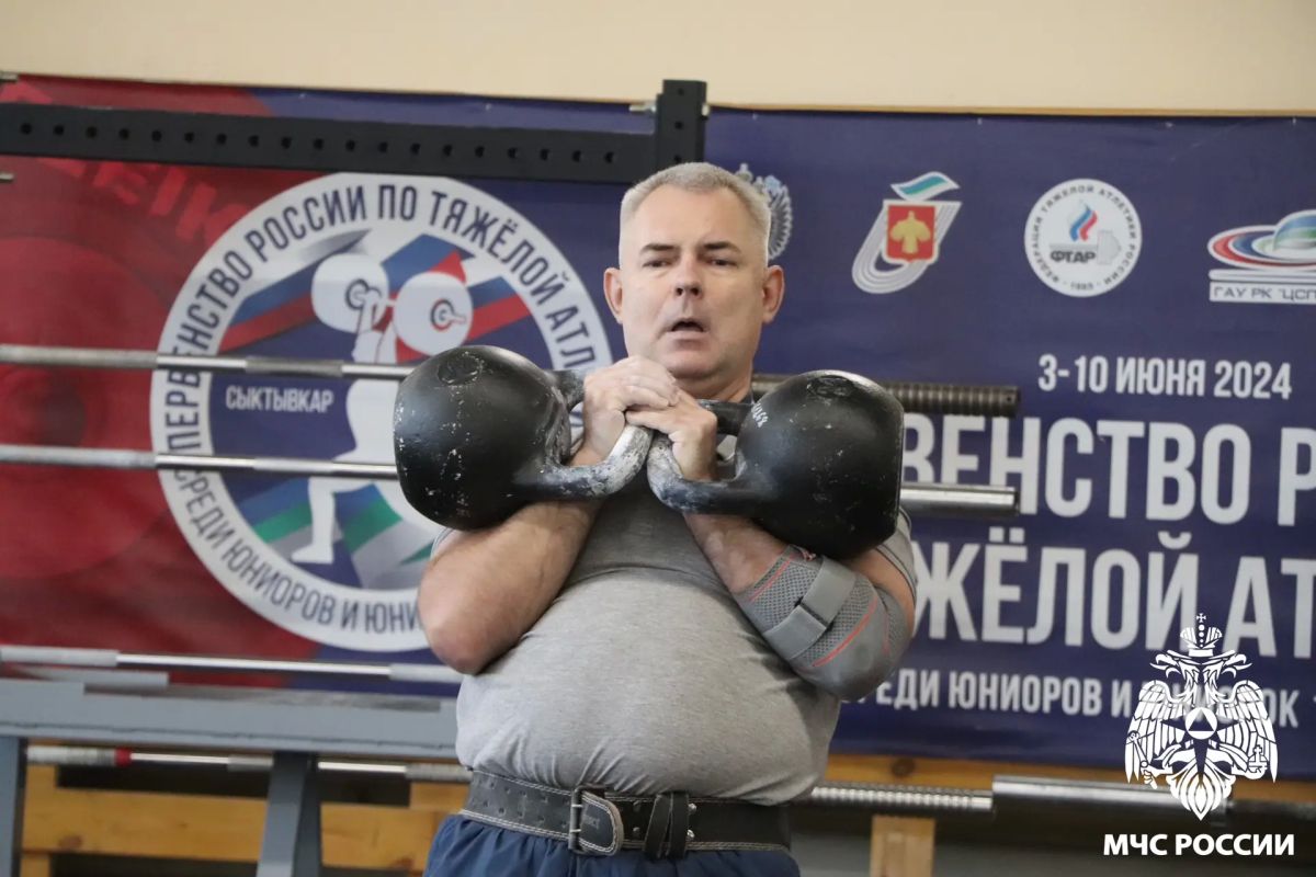 Кто здесь самый сильный? . В столице Республики Коми прошел чемпионат Главного управления МЧС России по Республике Коми по гиревому спорту Кто здесь самый сильный? . В столице Республики Коми прошел чемпионат Главного управления МЧС России по Республике Коми по гиревому спорту
