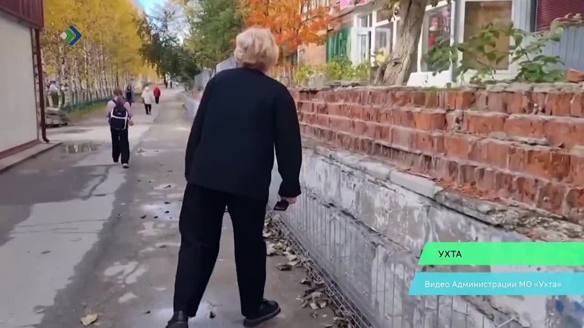 В Ухте продолжается ремонт подпорных стен и лестниц вдоль главного проспекта